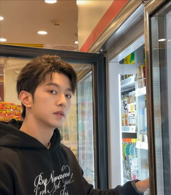 Yisike's Obsession: Li Peien's RE4 Desire