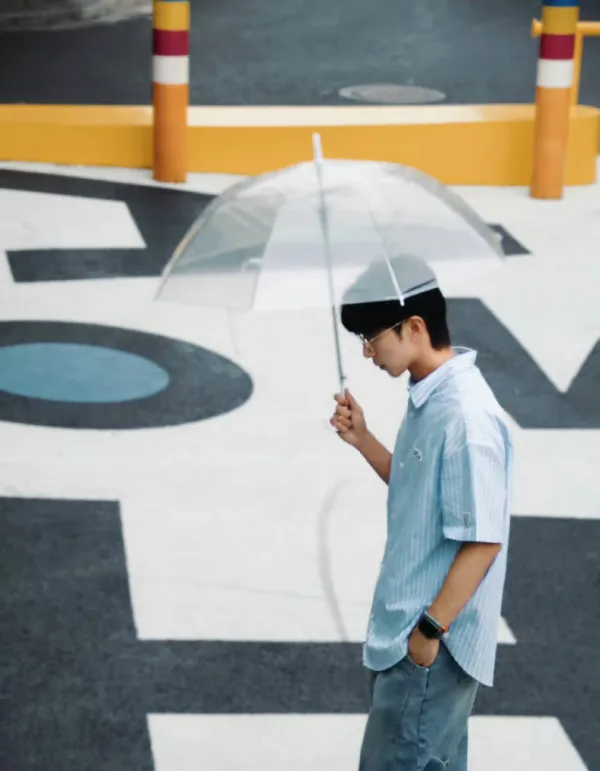 Li Peien: On Thin Ice