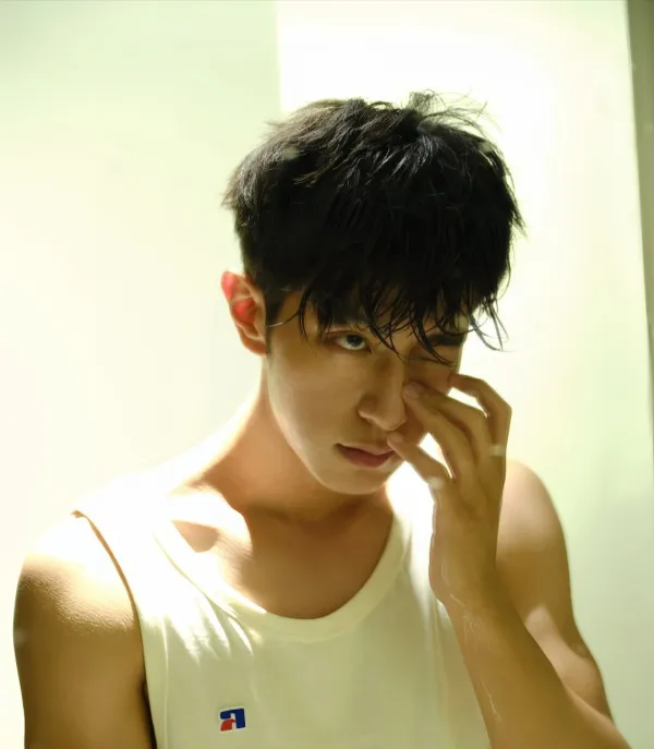 Midnight Predator: Li Peien's Halloween Fixation