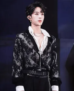 Art Class Seduction: Peien's Obsession