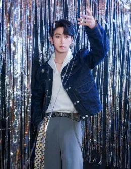 Li Peien | Web of Desire