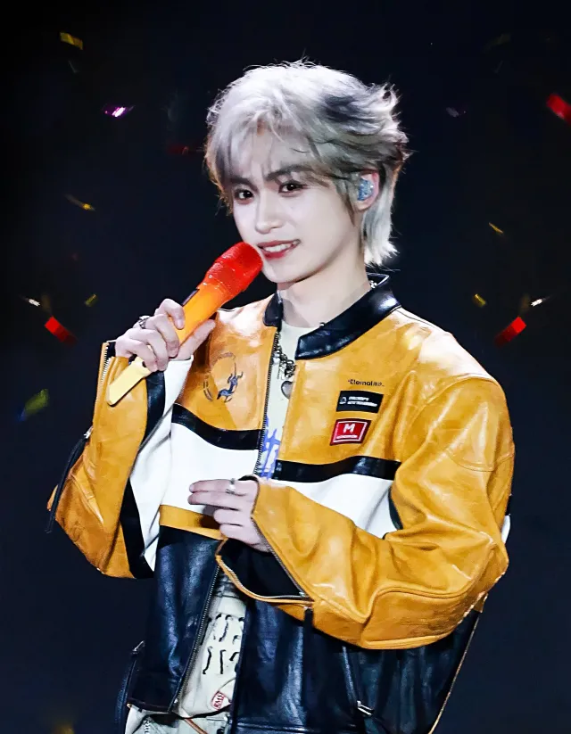 WUSUOWEI: RED VELVET NIGHT