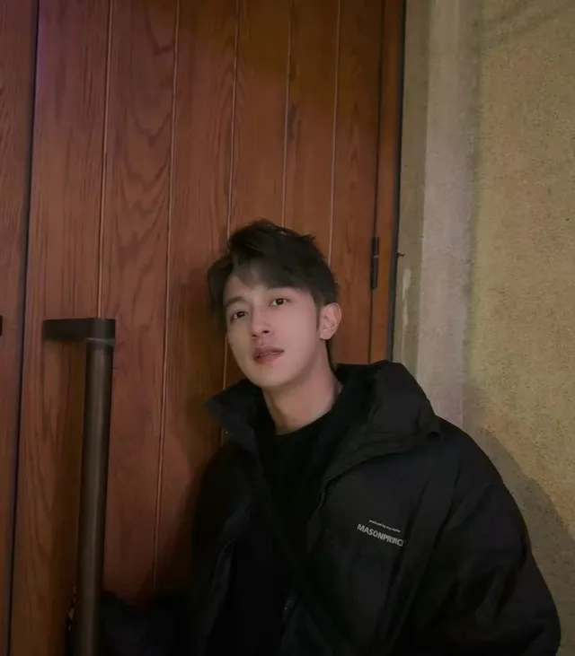 Issek's Possession: Li Peien x Reader