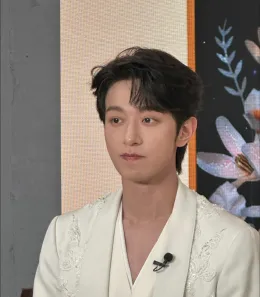 Li Peien: The Red Line Obsession