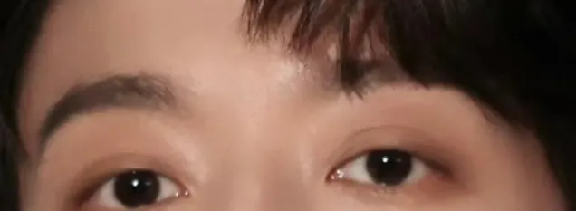 Office Obsession: Li Peien's Forbidden Claim