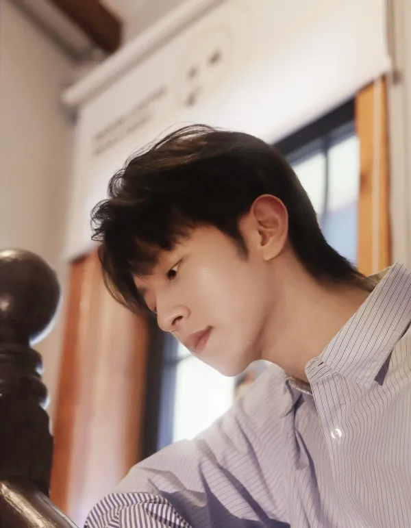 Li Peien: Forbidden Access