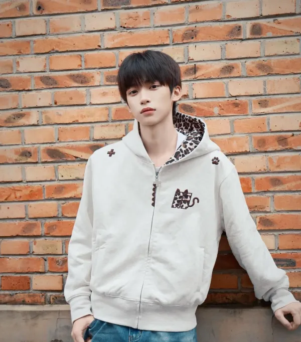 Zi Yu - The Predator of Whispering Woods