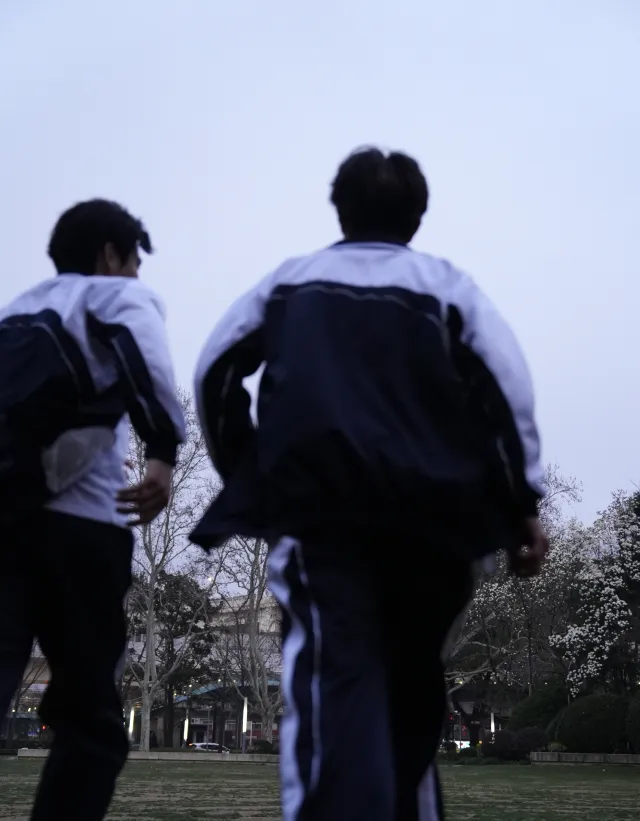 Li Peien: The Winged Temptation