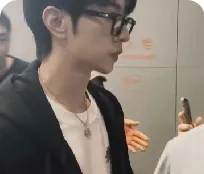 Li Peien | Crimson Claws