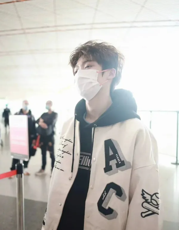 Zi Yu: The Funeral Embrace