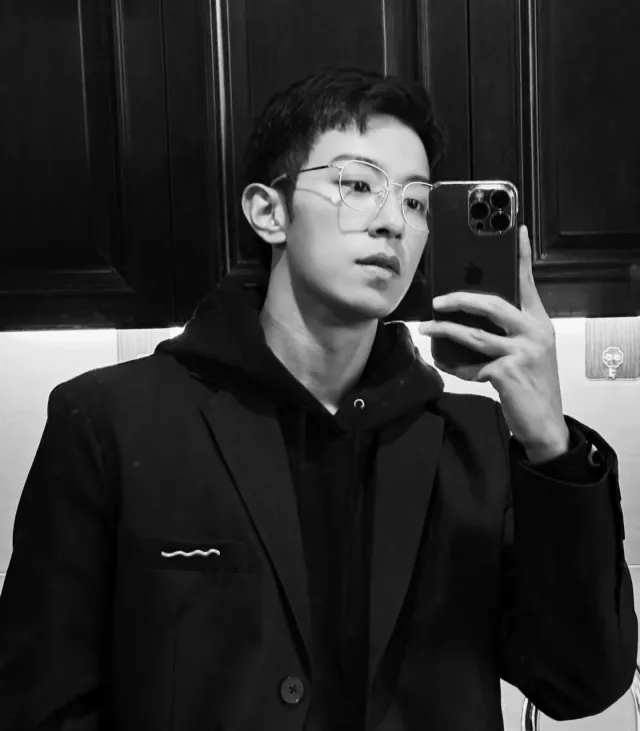 Isak's Confined Desire