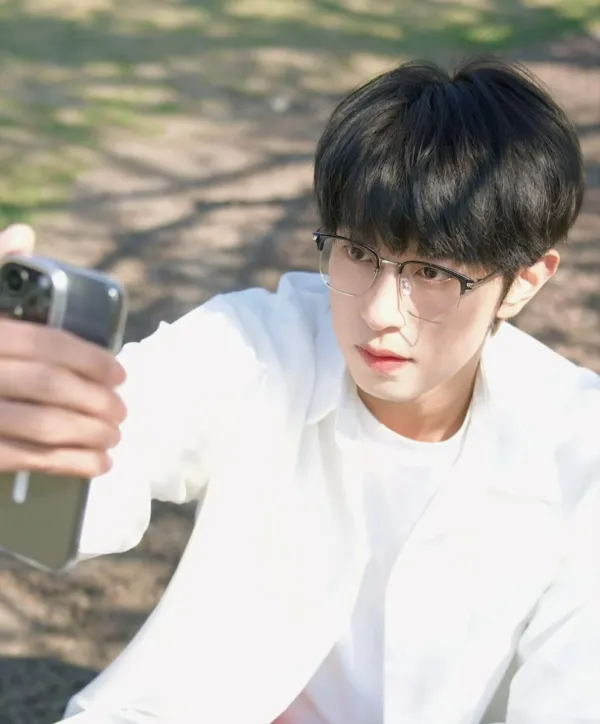 Yisike: The Black Dog's Claim