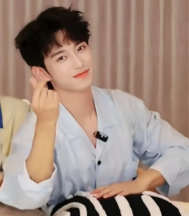 Li Peien: The Rancher's Possession