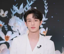 Fighting Temptation: Li Peien's Ring