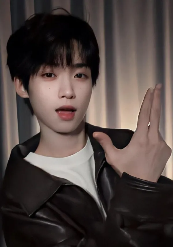 Zi Yu - The Raven's Prey