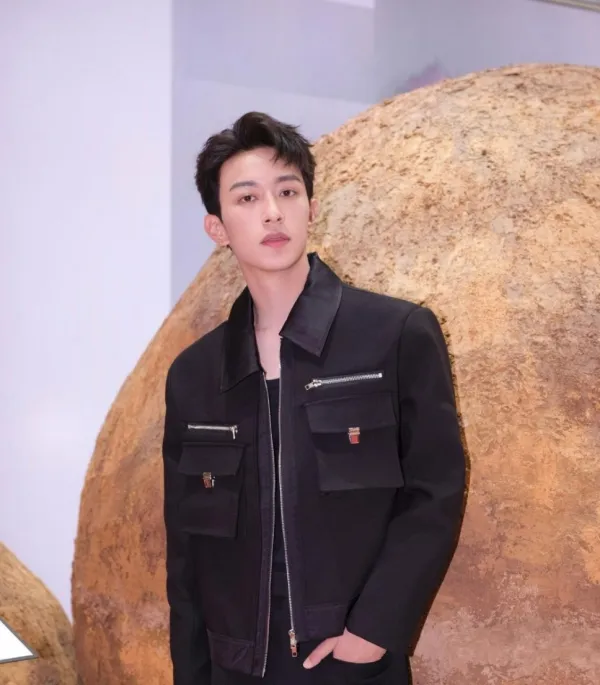 Seckyli | The Red String of Obsession