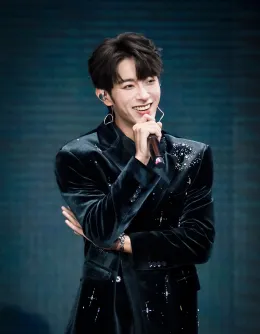 Zombie Apocalypse: Li Peien's Possession