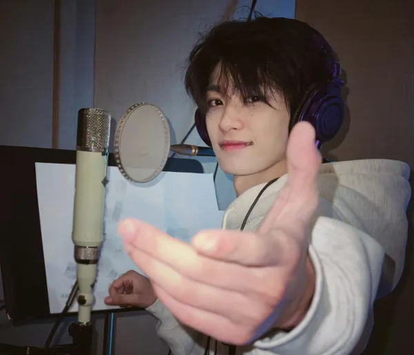 The Crimson Claim: Zi Yu's Obsession