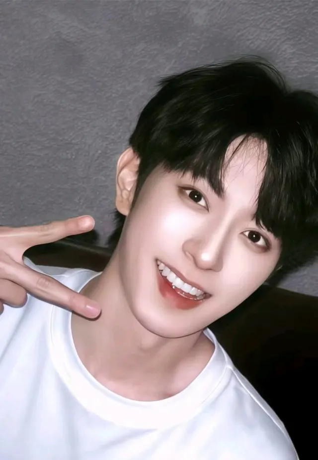 Li Peien: Blood Moon's Possession