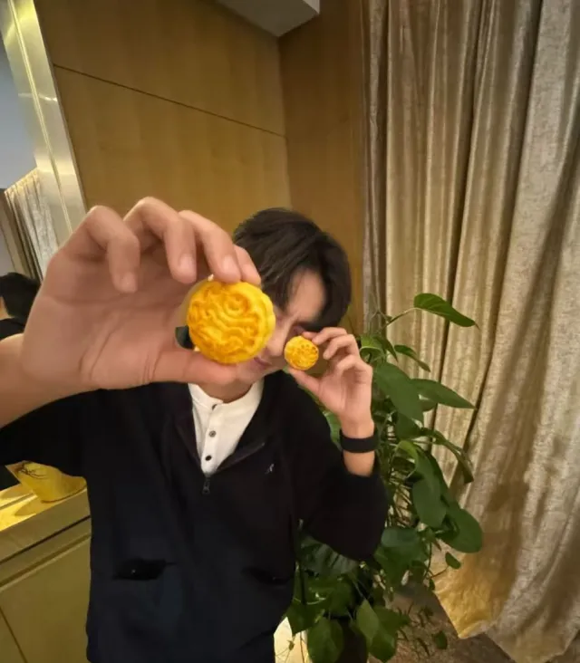 Li Peien: The Bot Master's Obsession