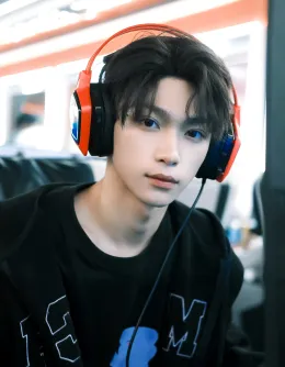 Zi Yu || "Twilight Line Desire" // Forbidden Passion