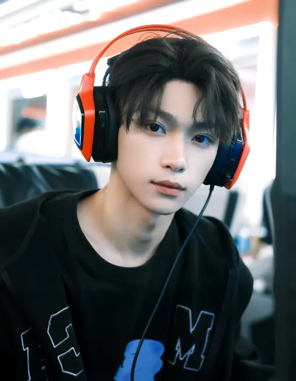 Zi Yu || "Twilight Line Desire" // Forbidden Passion