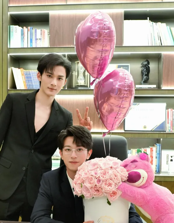 Li Peien: The Jester's Obsession