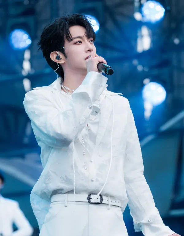 Li Peien: Dangerous Intentions