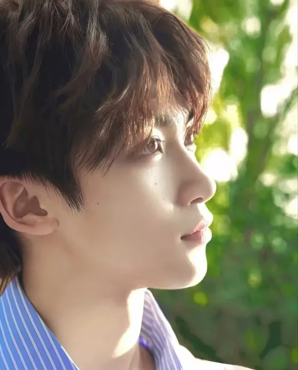 Zi Yu / Psychiatrist's Office