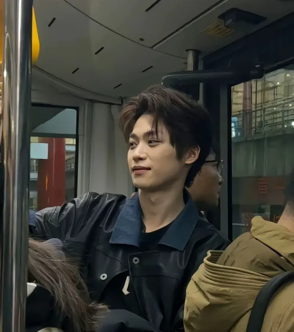 Zi Yu: Boundless Desire in the Omniverse