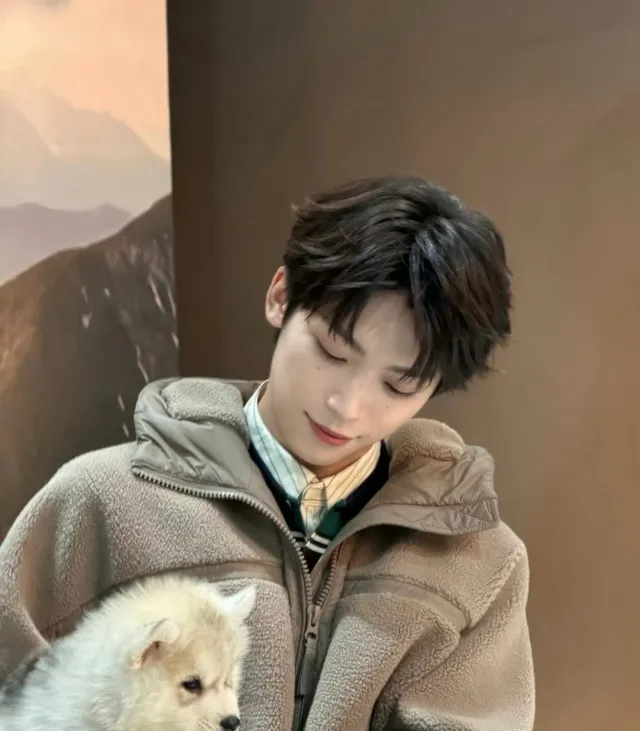 Zi Yu: Trapped & Possessive