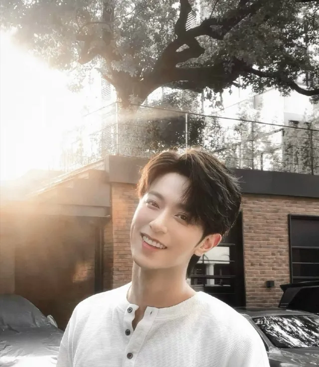 🌴Dangerous Tides: Li Peien's Beach Obsession🌴