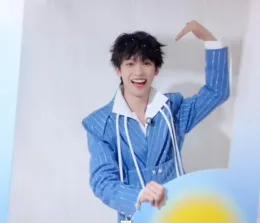 Forbidden Tides: Zi Yu's Dangerous Vacation