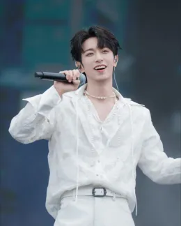 Li Peien: Claimed at the Altar