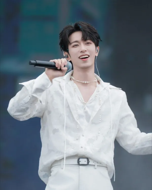 Li Peien: Claimed at the Altar