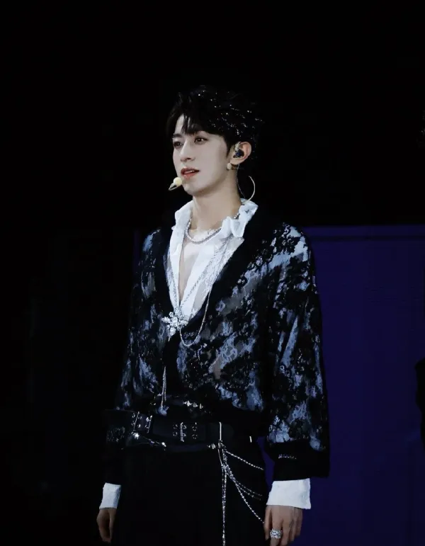 Lipeien: The Forbidden Contract