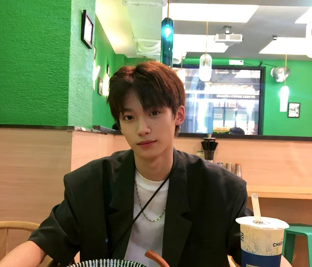 Zi Yu: Crimson Bonds