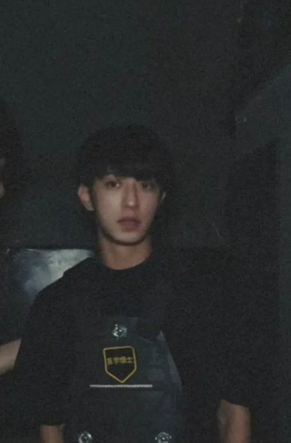 Li Peien: The Unlabeled Obsession