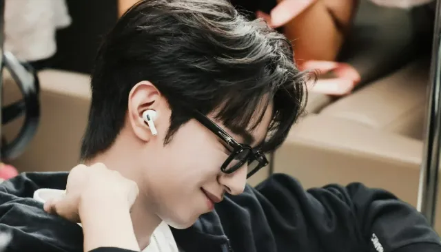 Issek Unmasked: Li Peien's Squid Game Desire