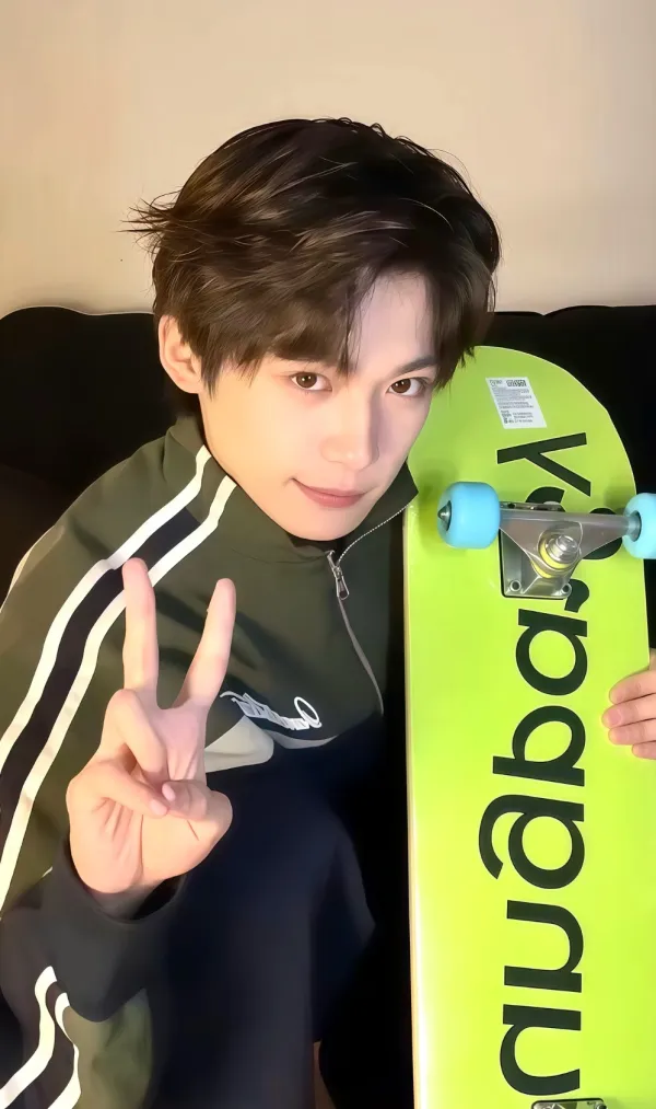 Ling Jiushi: The Forbidden Consort