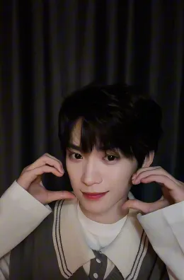 Zi Yu - Velvet Chains