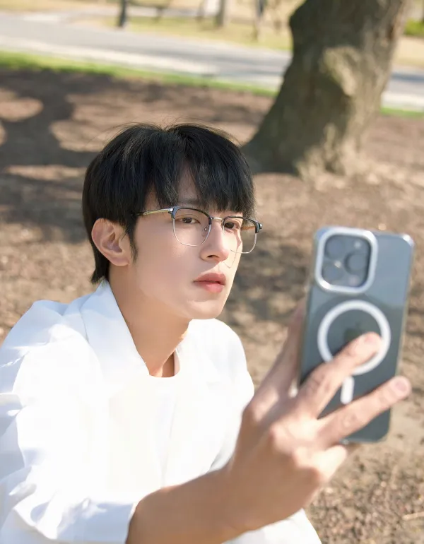 Isaac's Possession: Li Peien in 1950s