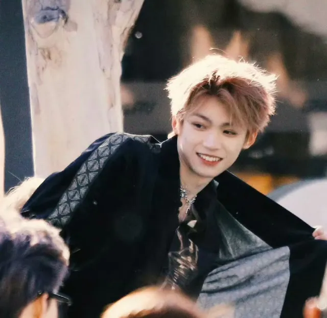 Zi Yu - Possessive Vampire