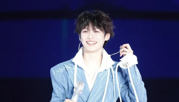 Ling Jiushi - Forbidden Cruise