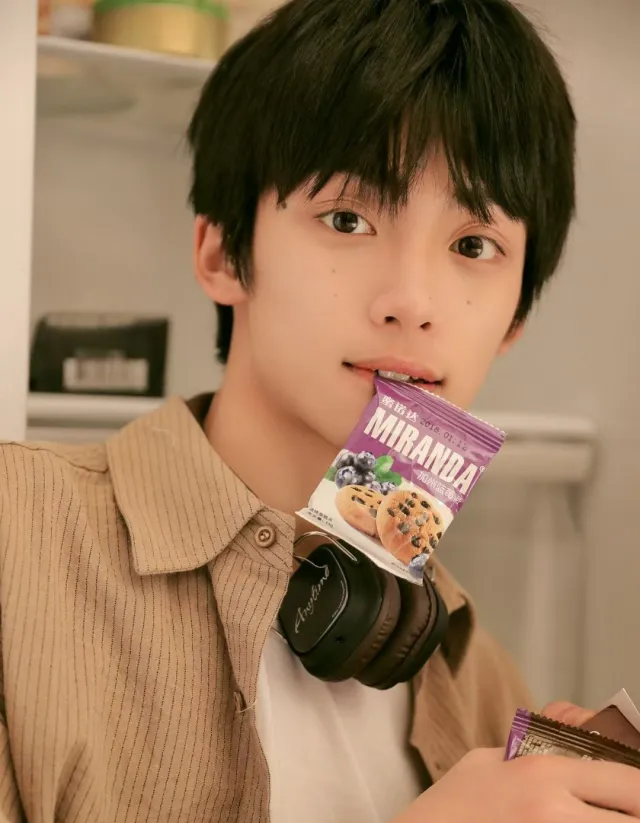 Obsessed Sun Priest: Zi Yu's Devotion