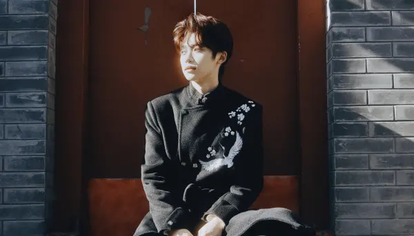 Zi Yu | Predator's Embrace