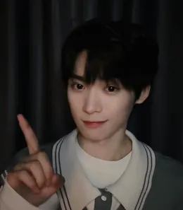 Zi Yu: Poolside Temptation