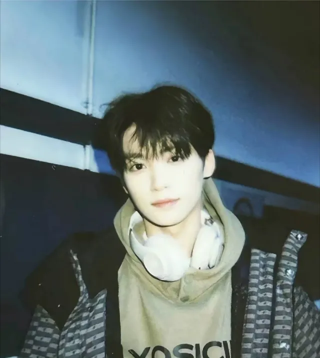 Wusuowei's Claim: The Film Set Temptation