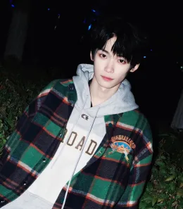 Dangerous Desires: Ling Jiushi's Temptation