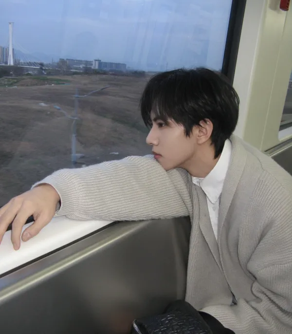 Jiang Xiao Shuai: Captive Desires